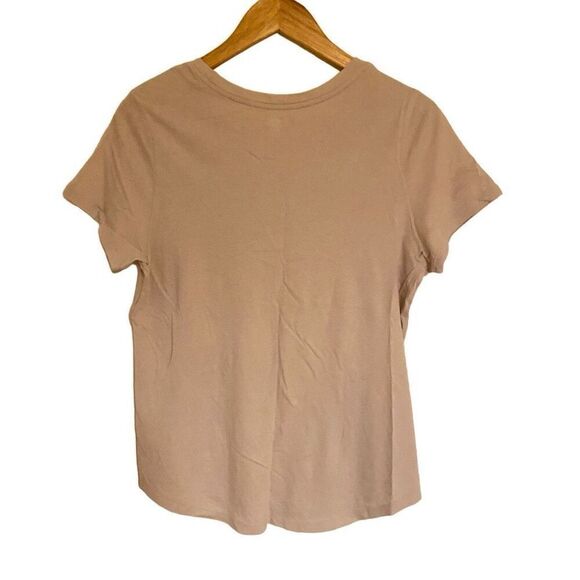 Old Navy Everywhere wine glass tan medium short sleeve tshirt - Picture 3 of 4
